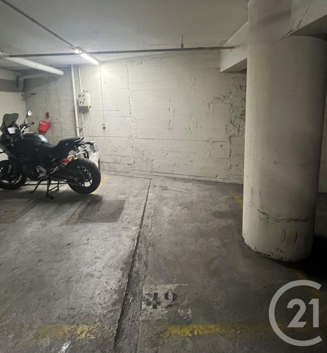 parking à louer - 10.0 m2 - ST MANDE - 94 - ILE-DE-FRANCE - Century 21 S.E.I.C.A.