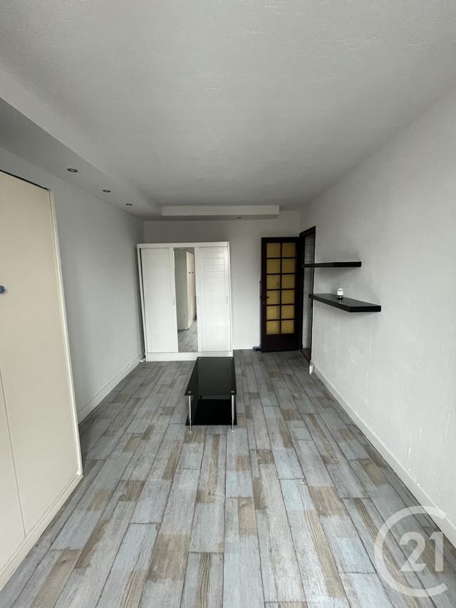 Appartement à louer - 2 pièces - 27.31 m2 - FONTENAY SOUS BOIS - 94 - ILE-DE-FRANCE - Century 21 S.E.I.C.A.