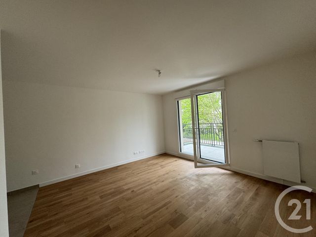 Appartement F2 à louer - 2 pièces - 44.8 m2 - ST MAUR DES FOSSES - 94 - ILE-DE-FRANCE - Century 21 S.E.I.C.A.