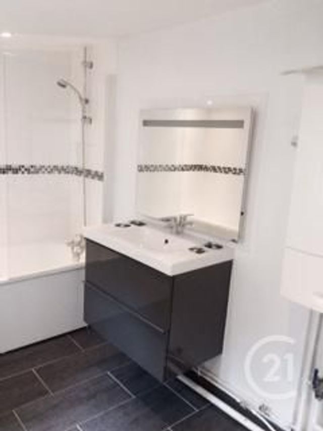 Appartement F3 à louer - 3 pièces - 66.27 m2 - ST MANDE - 94 - ILE-DE-FRANCE - Century 21 S.E.I.C.A.