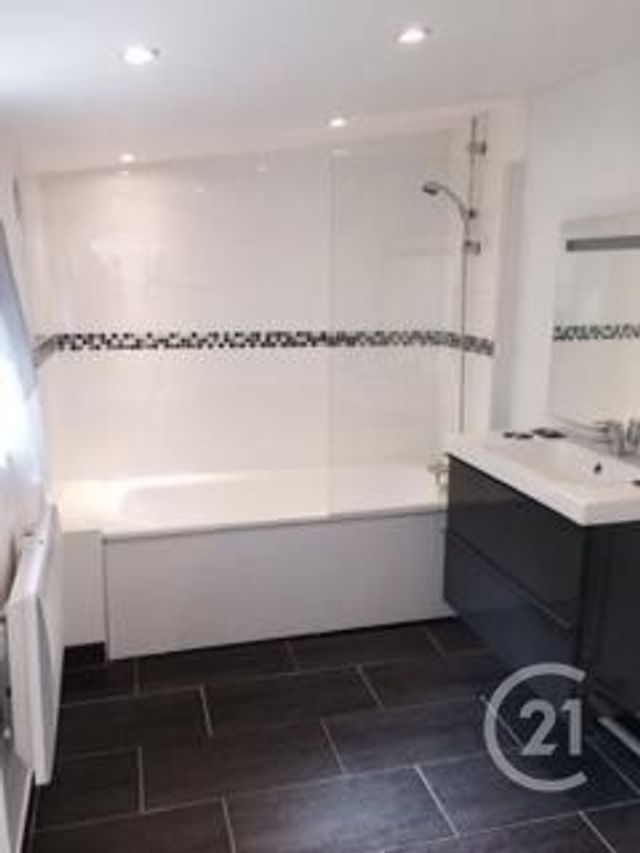 Appartement F3 à louer - 3 pièces - 66.27 m2 - ST MANDE - 94 - ILE-DE-FRANCE - Century 21 S.E.I.C.A.