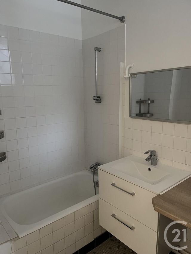 Appartement F3 à louer - 3 pièces - 68.0 m2 - ST MANDE - 94 - ILE-DE-FRANCE - Century 21 S.E.I.C.A.