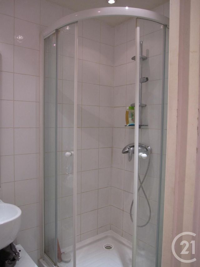 Appartement F2 à louer - 2 pièces - 28.78 m2 - ST MANDE - 94 - ILE-DE-FRANCE - Century 21 S.E.I.C.A.