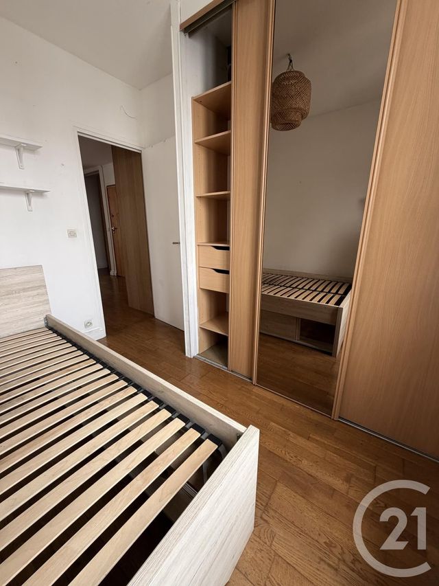 Appartement T2 à vendre - 2 pièces - 43.83 m2 - CHARENTON LE PONT - 94 - ILE-DE-FRANCE - Century 21 S.E.I.C.A.