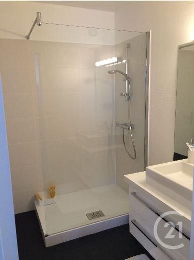 Appartement F2 à louer - 2 pièces - 49.02 m2 - VINCENNES - 94 - ILE-DE-FRANCE - Century 21 S.E.I.C.A.