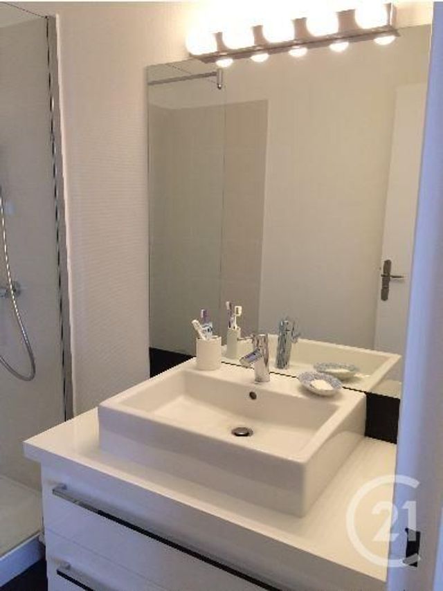 Appartement F2 à louer - 2 pièces - 49.02 m2 - VINCENNES - 94 - ILE-DE-FRANCE - Century 21 S.E.I.C.A.